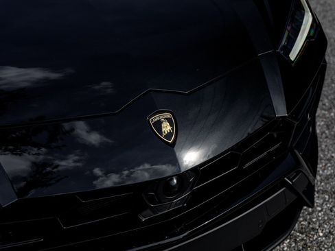 Used 2020 Lamborghini Urus image 16