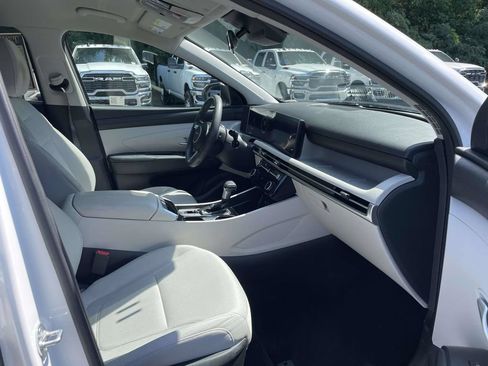 Used 2025 Hyundai Tucson SEL FWD image 15