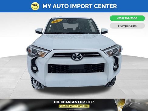 Used 2024 Toyota 4Runner SR5 Premium image 2