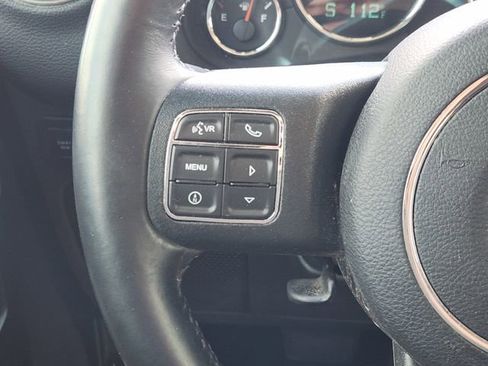 Used 2017 Jeep Wrangler Unlimited Rubicon w/ Connectivity Group AWD/4WD image 27