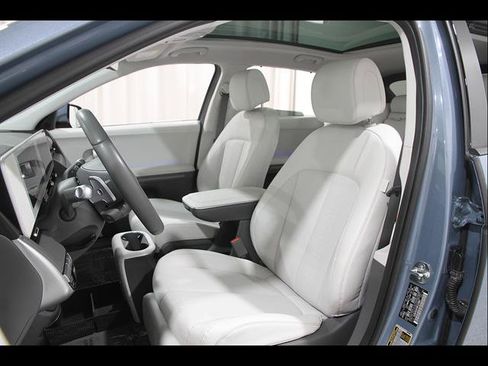 Certified 2024 Hyundai Ioniq 5 Limited AWD/4WD image 5