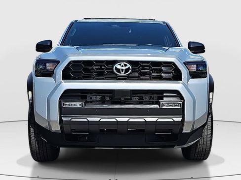 Certified 2025 Toyota 4Runner 4WD image 2