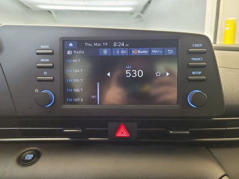 Used 2025 Hyundai Elantra Sport image 25