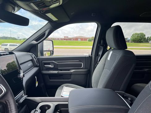 New 2026 RAM 3500 Big Horn AWD/4WD image 20