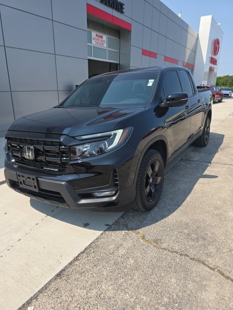 Used 2024 Honda Ridgeline Black Edition image 2