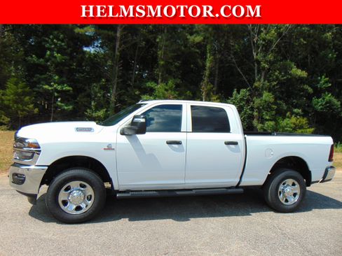 Used 2025 RAM 2500 Tradesman AWD/4WD image 4