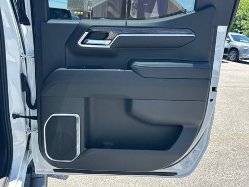 New 2026 GMC Sierra 1500 Elevation w/ Elevation Select Package AWD/4WD image 17