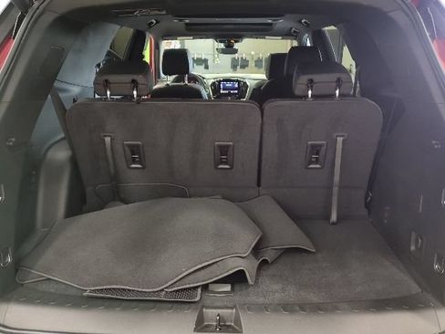 Used 2023 Chevrolet Traverse RS AWD/4WD image 19