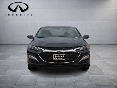 Used 2025 Chevrolet Malibu RS FWD image 2
