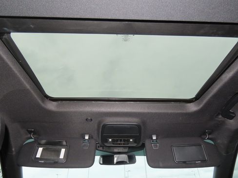 Used 2023 Ford Explorer ST-Line w/ Class IV Trailer Tow Package RWD image 24
