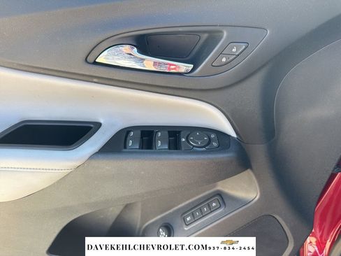 Used 2018 Chevrolet Equinox Premier image 9