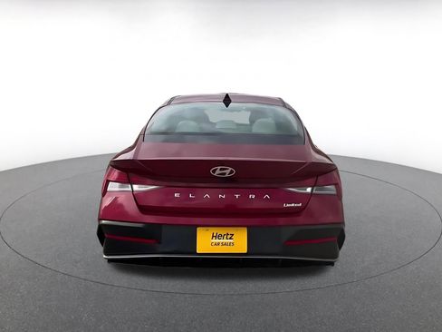 Used 2025 Hyundai Elantra Limited FWD image 12
