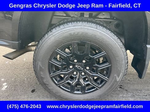 Used 2025 Chevrolet Colorado W/T w/ WT Custom Package AWD/4WD image 10