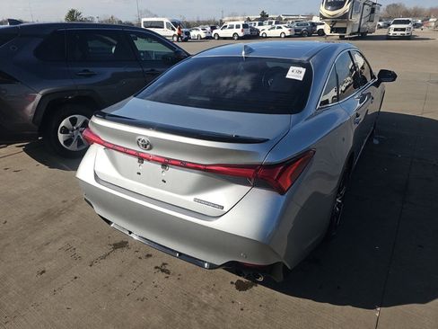 Used 2019 Toyota Avalon Touring w/ Advanced Safety Package image 4