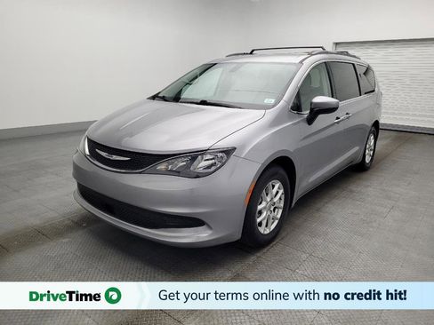 Used 2021 Chrysler Voyager Lxi image 1
