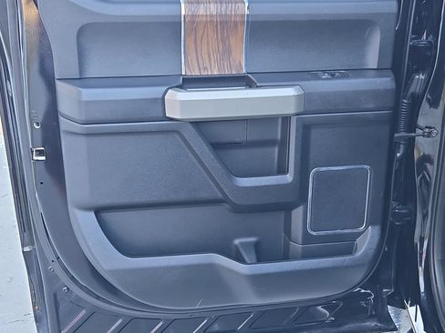 Used 2018 Ford F150 Lariat w/ Equipment Group 502A Luxury AWD/4WD image 34