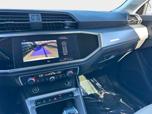 Used 2021 Audi Q3 2.0T Premium image 26