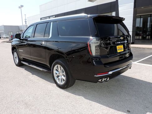 Certified 2026 Chevrolet Suburban Premier w/ Sun And Tow Package AWD/4WD image 7