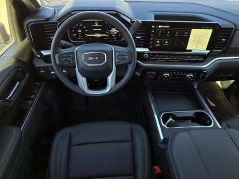 New 2026 GMC Sierra 3500 SLT w/ SLT Convenience Package image 22