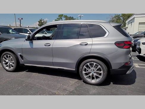 New 2026 BMW X5 xDrive40i w/ Parking Assistance Package image 14