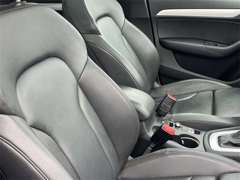 Used 2018 Audi Q3 2.0T Premium Plus w/ Premium Plus Package image 27