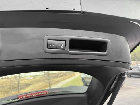 Used 2022 Lexus UX 250h w/ Premium Package image 10