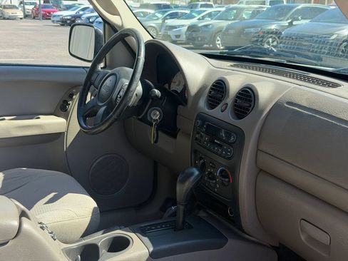 Used 2003 Jeep Liberty Sport AWD/4WD image 32