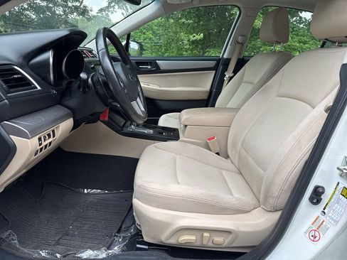 Used 2016 Subaru Legacy 2.5i Premium w/ Moonroof Package AWD/4WD image 13