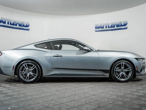 Used 2024 Ford Mustang Coupe image 10