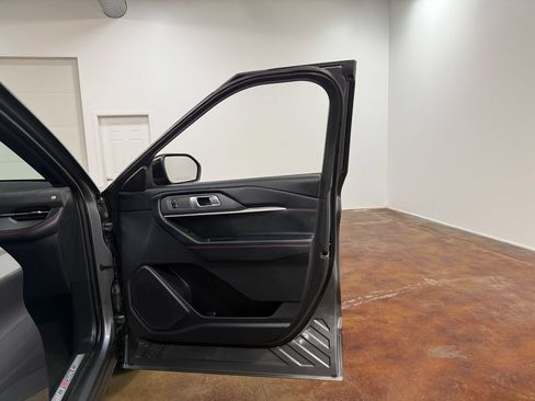 Used 2025 Ford Explorer ST-Line AWD/4WD image 59