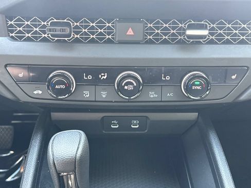 Certified 2025 Honda Accord SE image 25