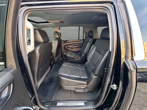 Used 2020 Chevrolet Suburban Premier AWD/4WD image 29