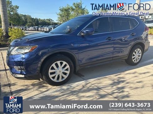 Used 2020 Nissan Rogue S FWD image 1