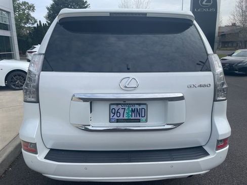 Used 2017 Lexus GX 460 image 8