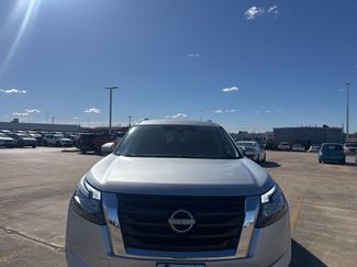Certified 2024 Nissan Pathfinder SV video 2