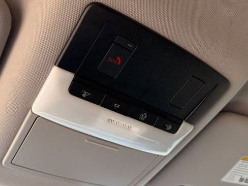 Used 2024 Nissan Rogue SV image 24