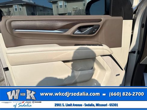 Used 2021 GMC Yukon Denali AWD/4WD image 17