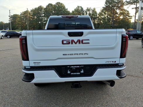 New 2026 GMC Sierra 2500 AT4 w/ AT4 Premium Plus Package image 4