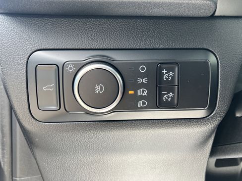 Certified 2025 Ford Escape Platinum AWD/4WD image 19