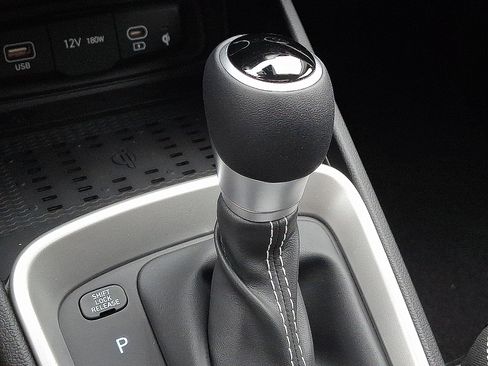 New 2026 Hyundai Venue SEL FWD image 8