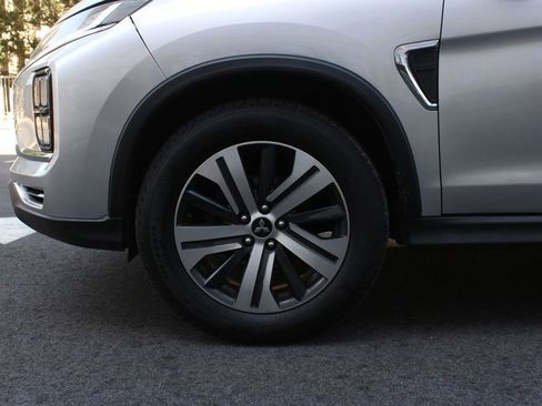 Used 2021 Mitsubishi Outlander Sport SE image 11