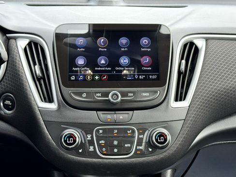 Used 2024 Chevrolet Malibu LT image 22