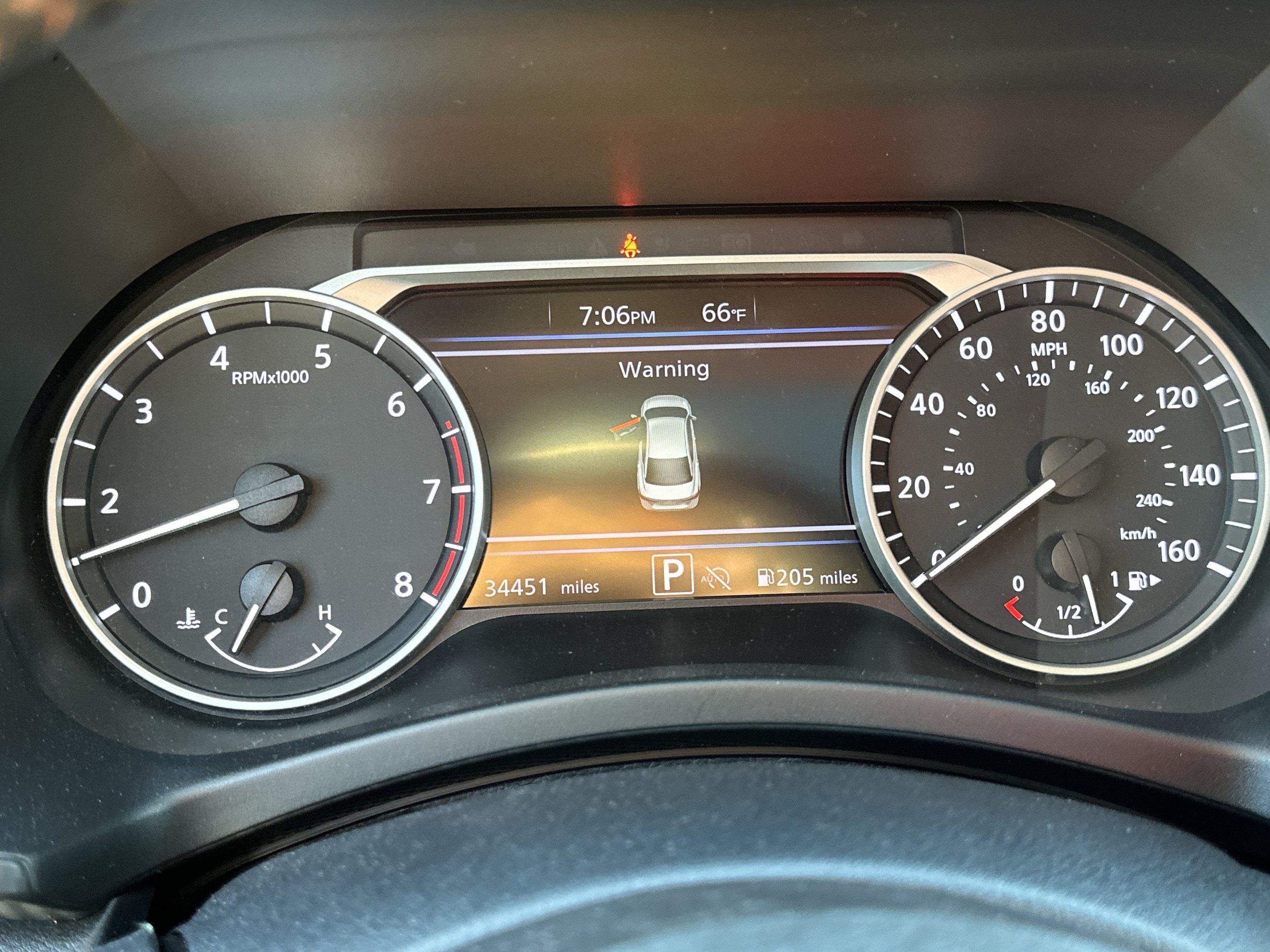 Used 2025 Nissan Sentra SR w/ SR Premium Package FWD image 26