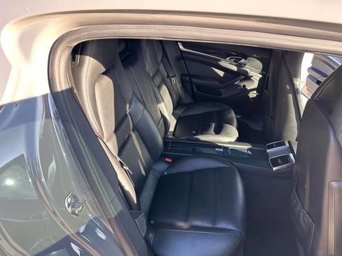 Used 2013 Porsche Panamera GTS image 22