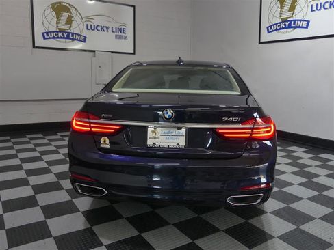 Used 2017 BMW 740i xDrive AWD/4WD image 8