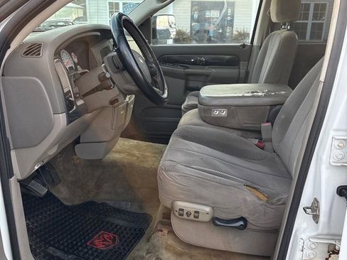 Used 2005 Dodge Ram 1500 Truck SLT image 9