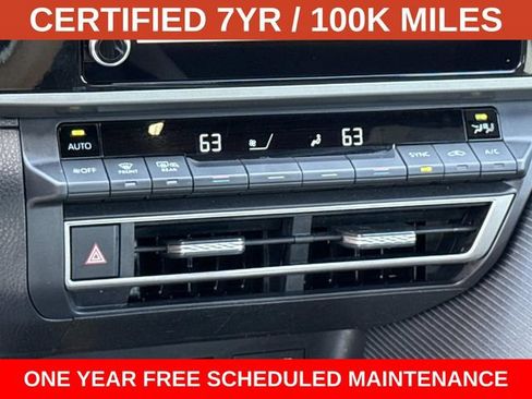 Used 2025 Toyota Camry SE FWD image 21