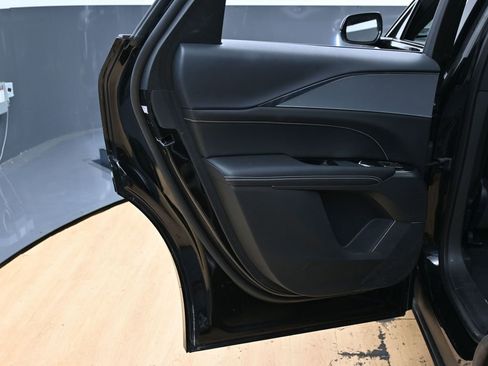 Used 2024 Cadillac Lyriq Tech image 40