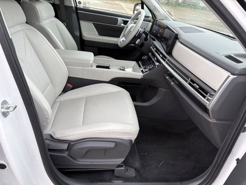 Used 2025 Hyundai Santa Fe SEL AWD/4WD image 19
