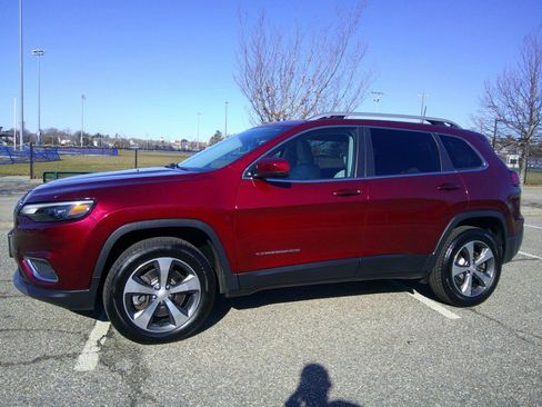 Used 2020 Jeep Cherokee Limited image 39